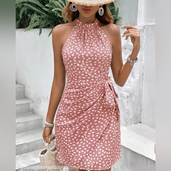 Womenʻs Dusty Pink Halter Wrap Printed Medium Summer Dress NWT - Picture 1 of 4